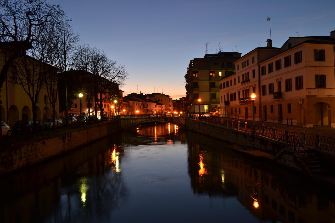 Portico Oscuro Deluxe Apartment - Centro Citta Treviso Buitenkant foto