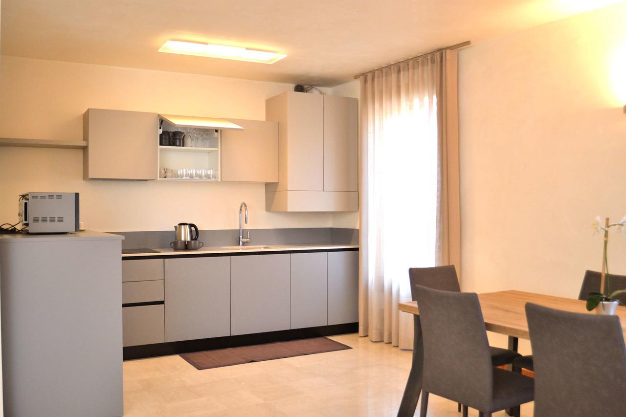 Portico Oscuro Deluxe Apartment - Centro Citta Treviso Buitenkant foto