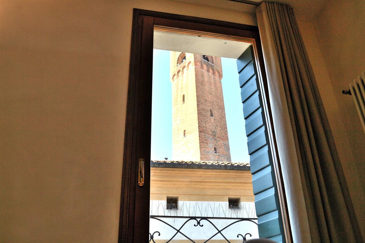 Portico Oscuro Deluxe Apartment - Centro Citta Treviso Buitenkant foto